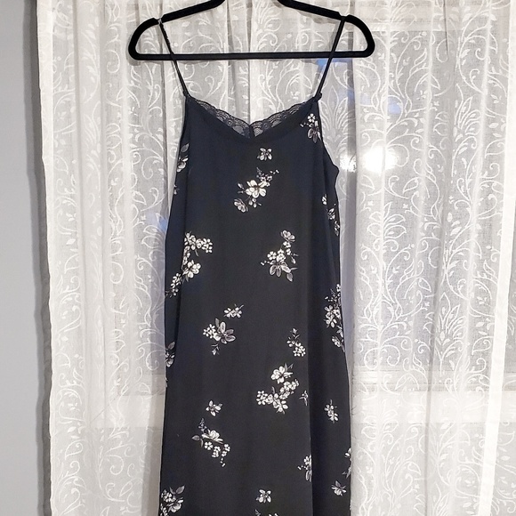 NWT Floral slip dress - Picture 2 of 2